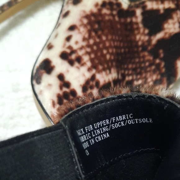 Neiman Marcus Brown Snake Print Heeled Boots - Picture 8 of 8